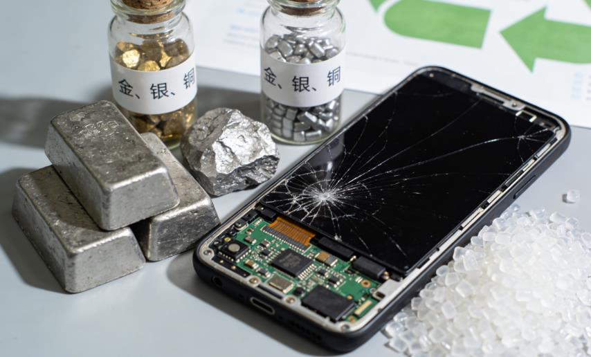 报废手机何以成为人类文明的新“甲骨文”